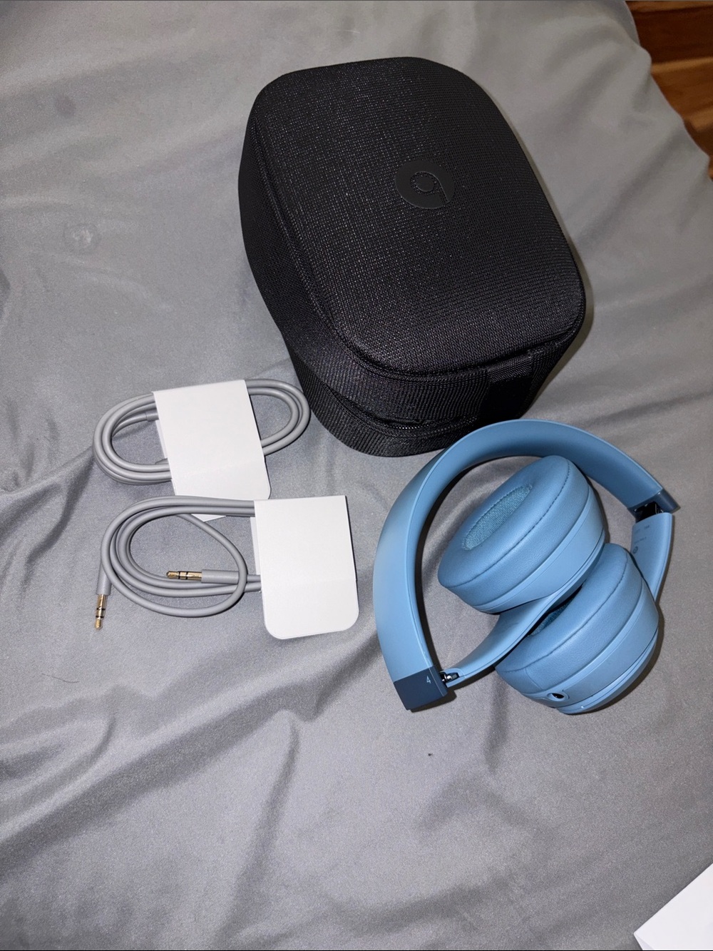 Beats by Dre Over-Ear Wireless Headphones - Light Blue